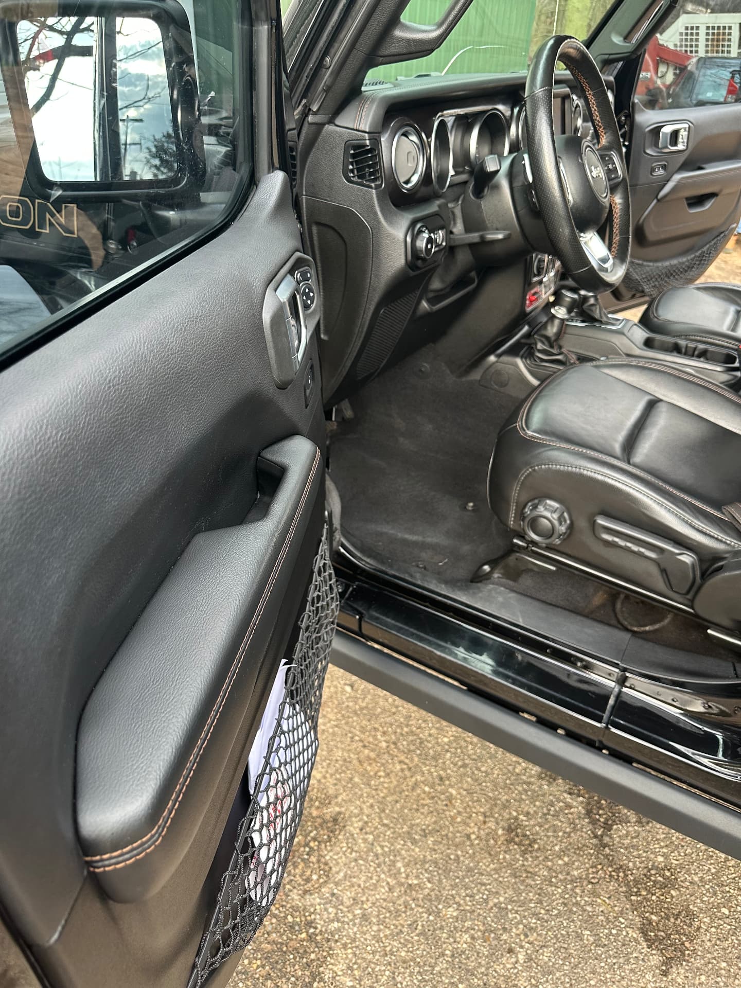 Jeep front cabin and footwell after cleaning