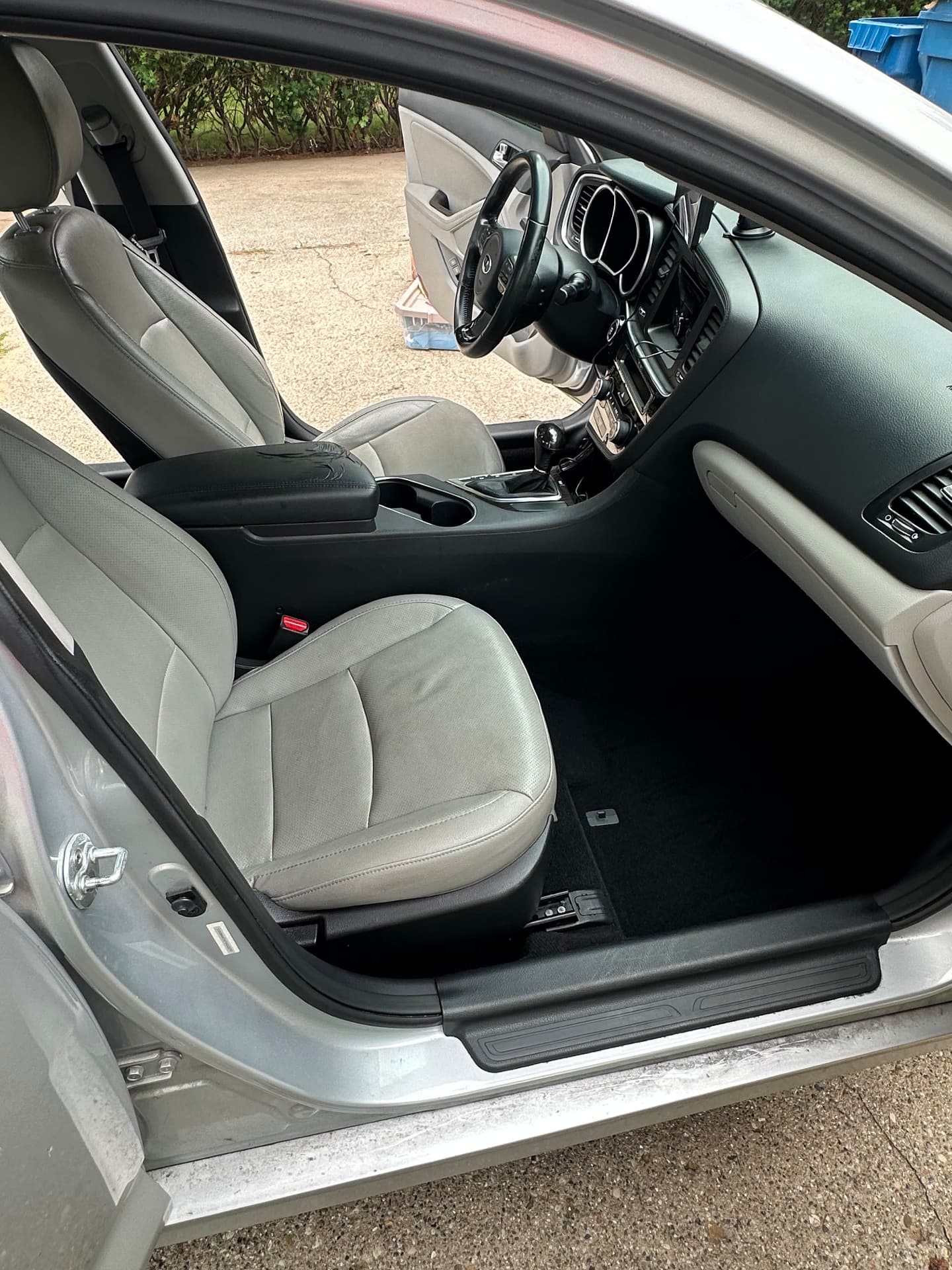 Front cabin after interior detail